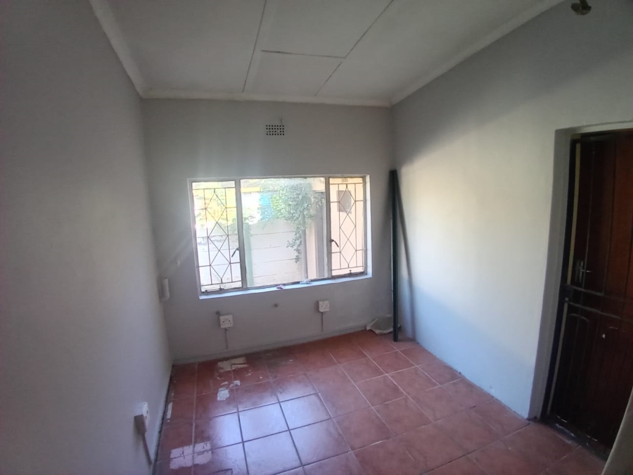 5 Bedroom Property for Sale in Protea Park North West